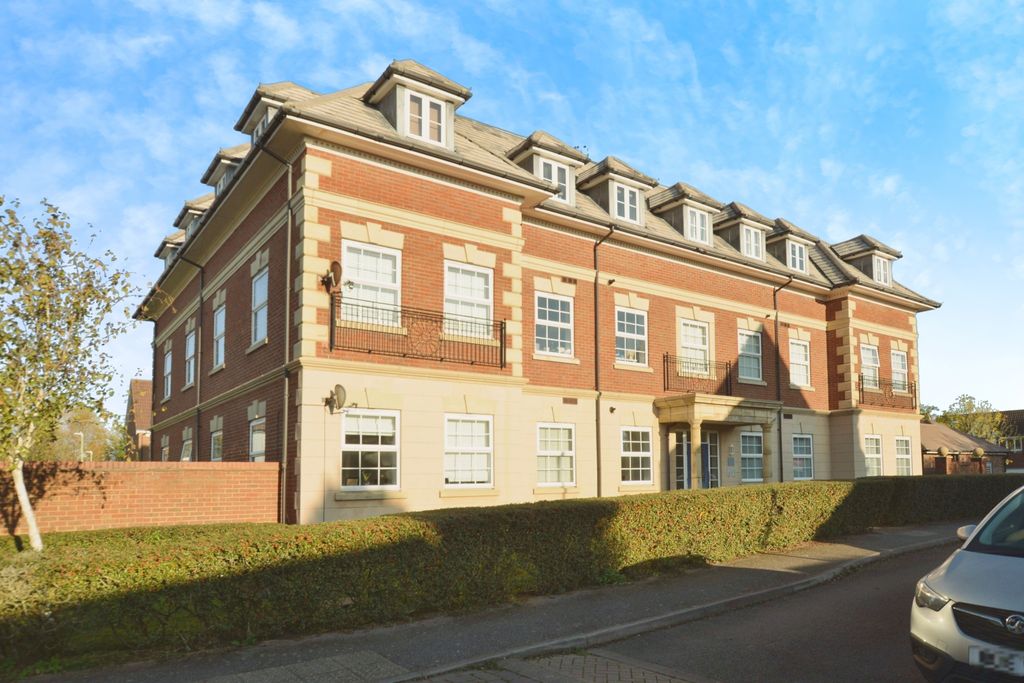 Property photo 1 of 10 Front