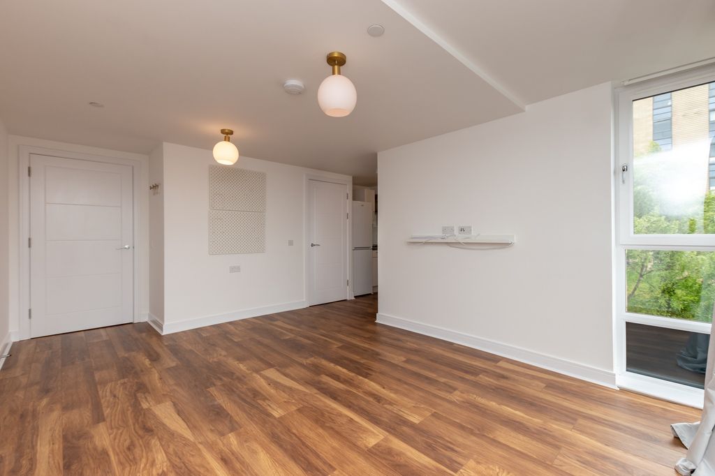 Property photo 3 of 11 3
