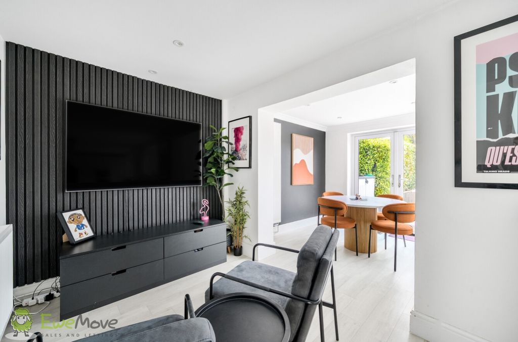 Property photo 3 of 26 Kitchen Family Room