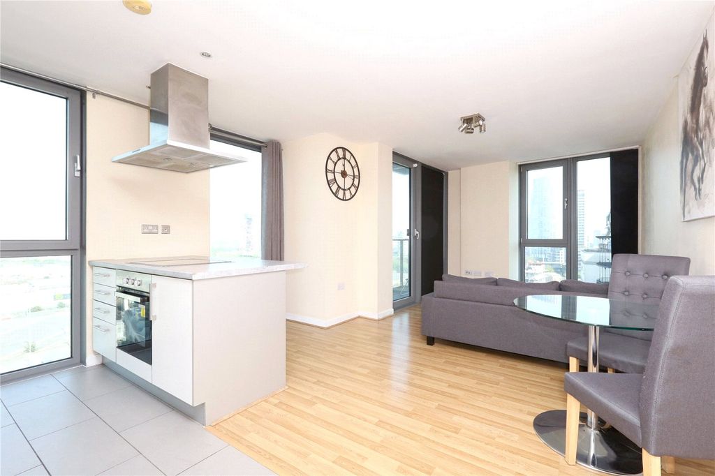 Property photo 1 of 11 Living/Dining
