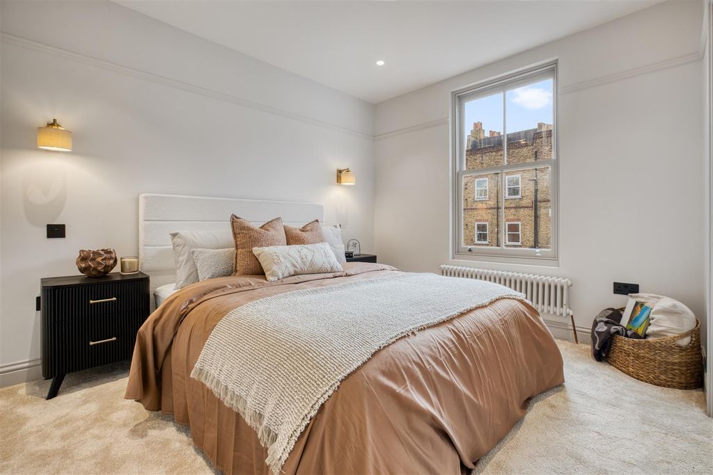 Property photo 3 of 26 Bedroom