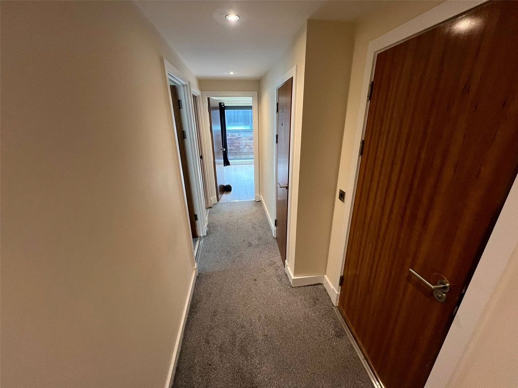 Property photo 2 of 13 Picture No. 15