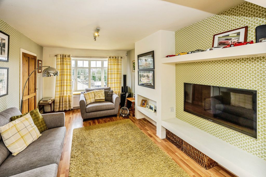 Property photo 2 of 19 Living Room