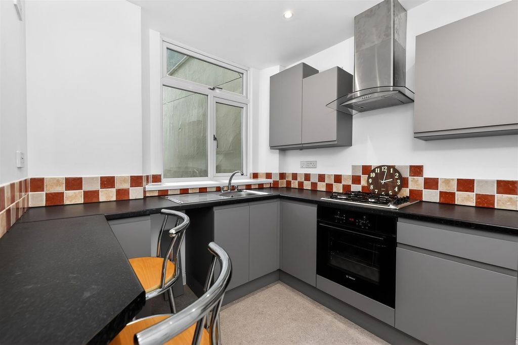 Property photo 3 of 14 Kitchen