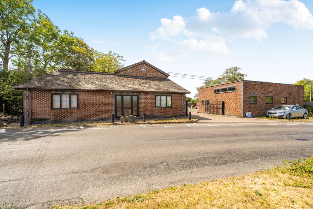 Property photo 1 of 13 149748211