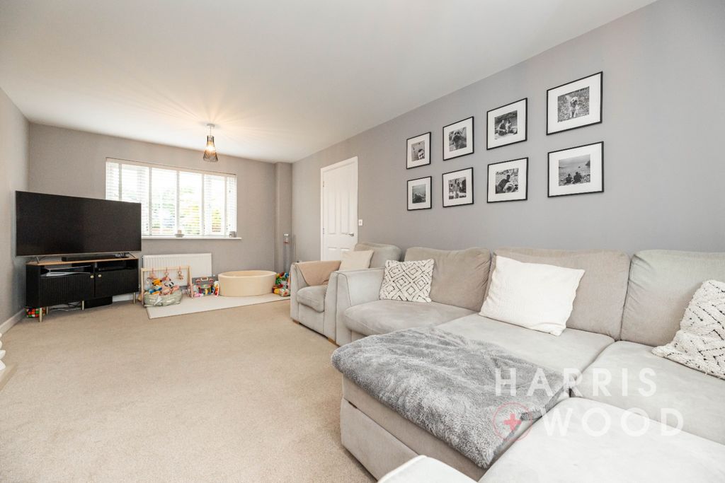 Property photo 3 of 25 4192082