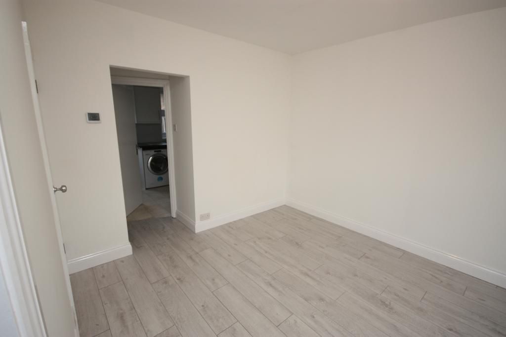 Property photo 3 of 9 Photo 3