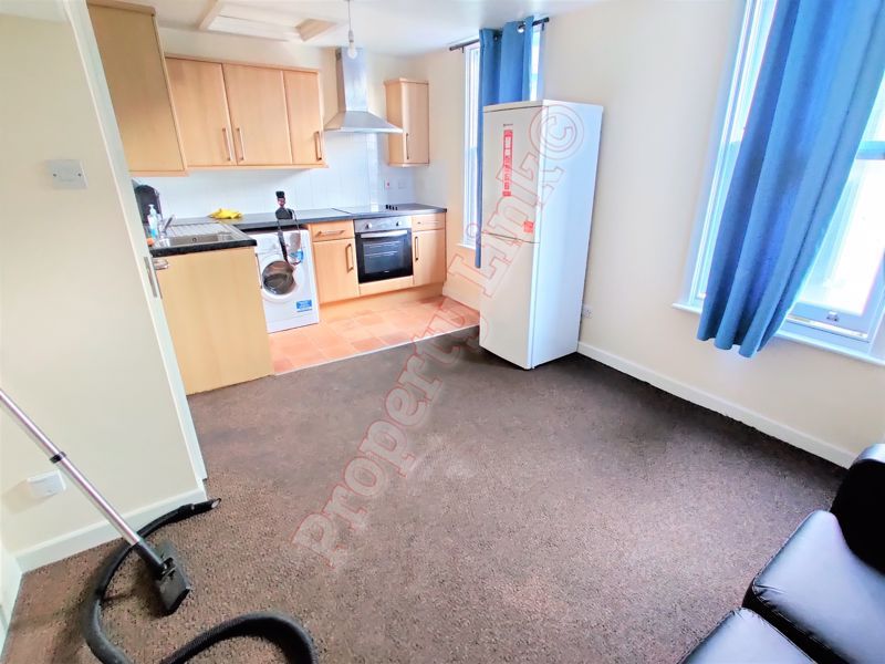 Property photo 1 of 12 Photo 10
