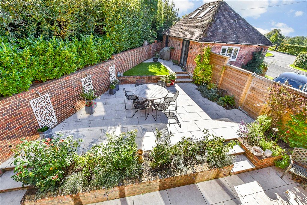 Property photo 1 of 21 Rear Garden