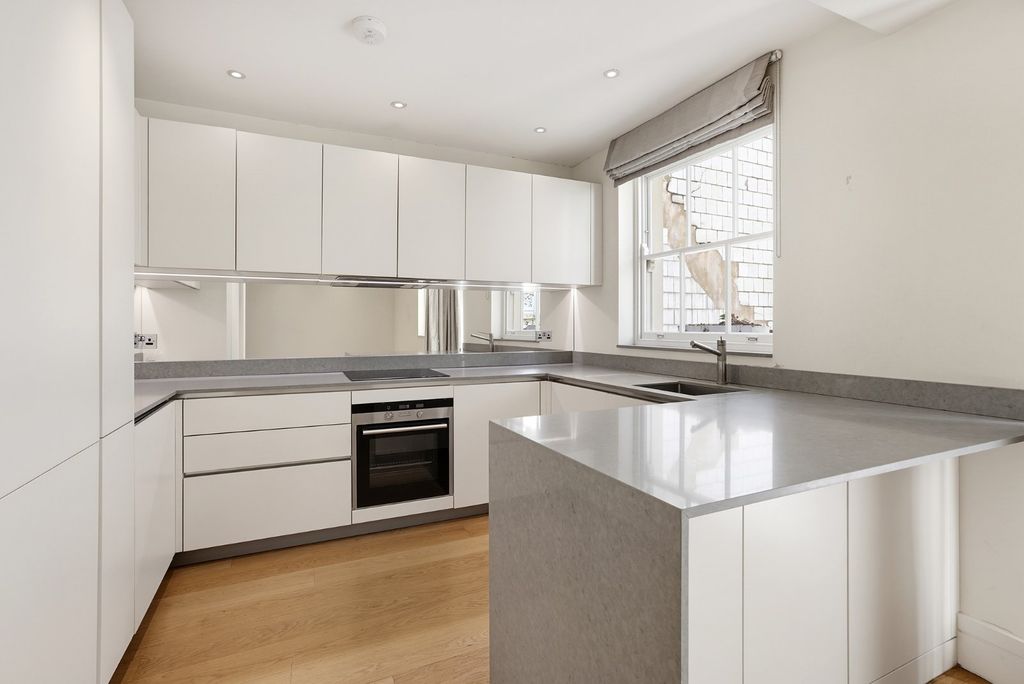 Property photo 3 of 13 Kitchen