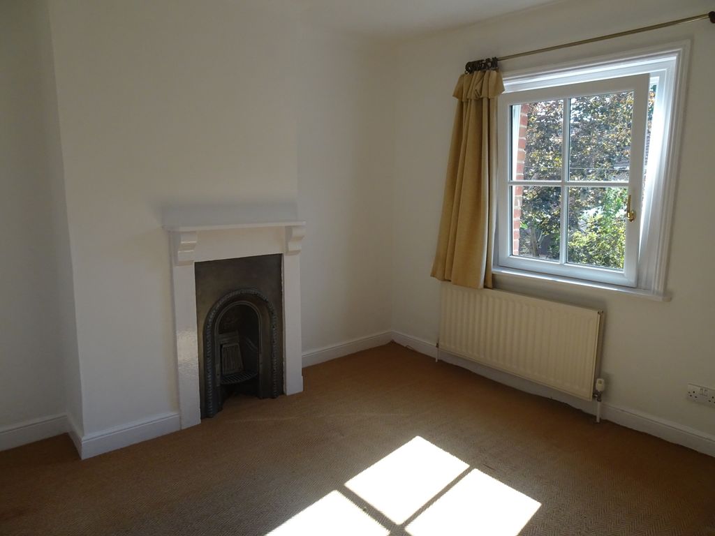 Property photo 3 of 18 Dsc00570