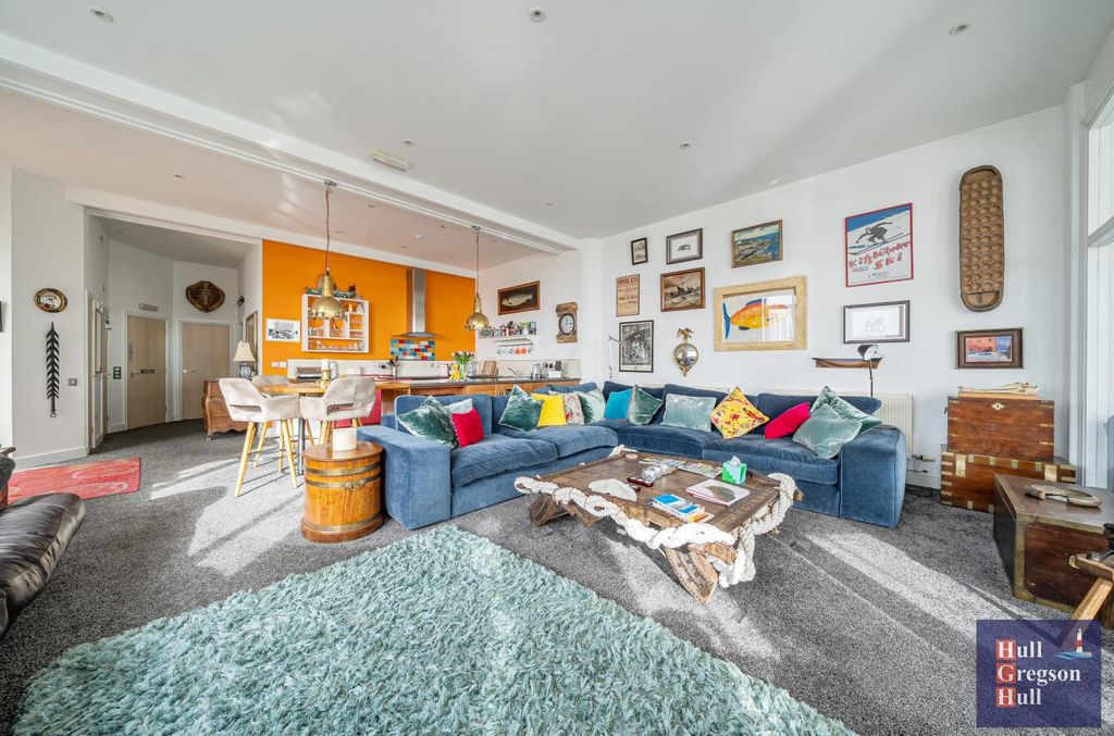 Property photo 2 of 26 9Cdbf44A-A313-46E8-Aadd-c7B0ce3744B6.Jpg