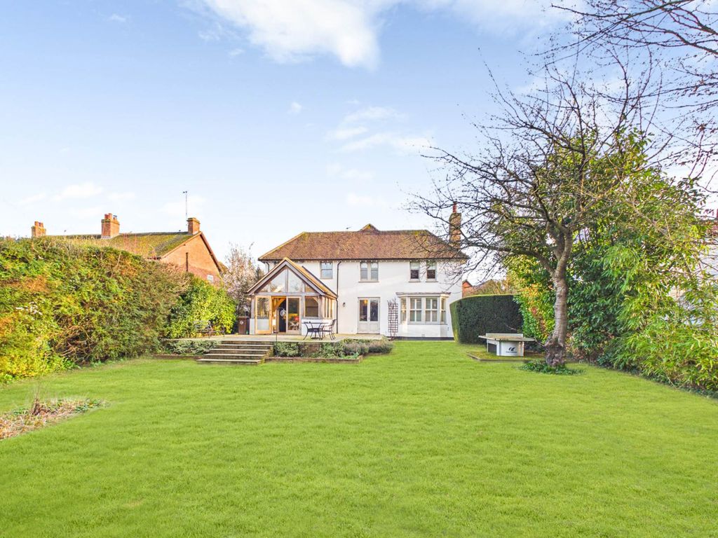 Property photo 2 of 21