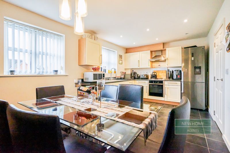 Property photo 3 of 38 Photo 24