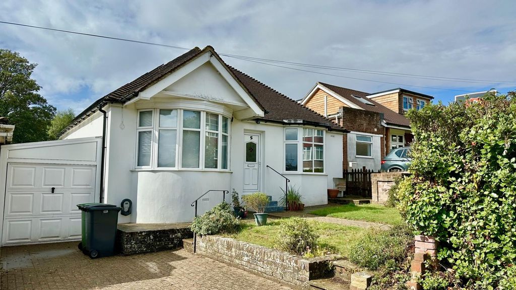 Property photo 2 of 23