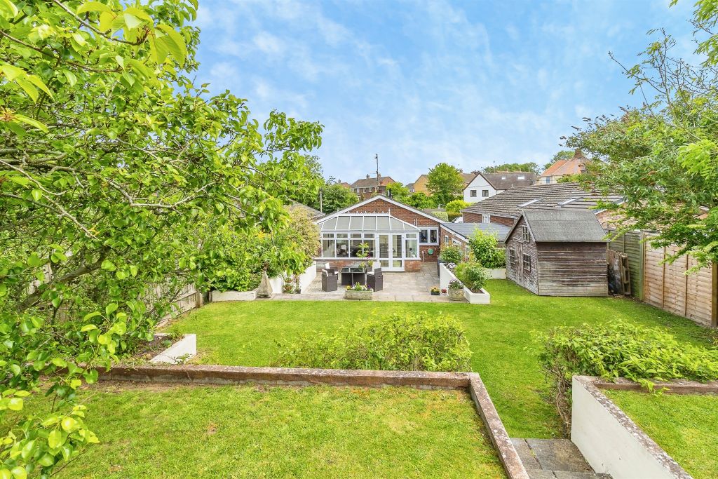 Property photo 2 of 27