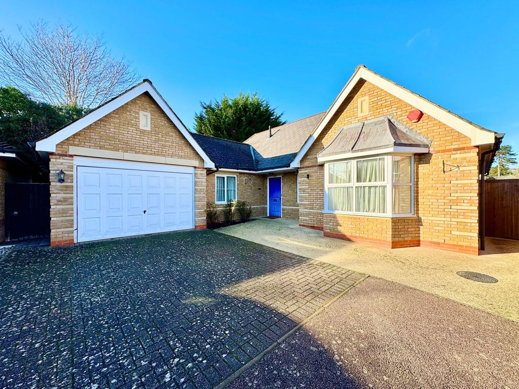 Property photo 1 of 19 Exterior