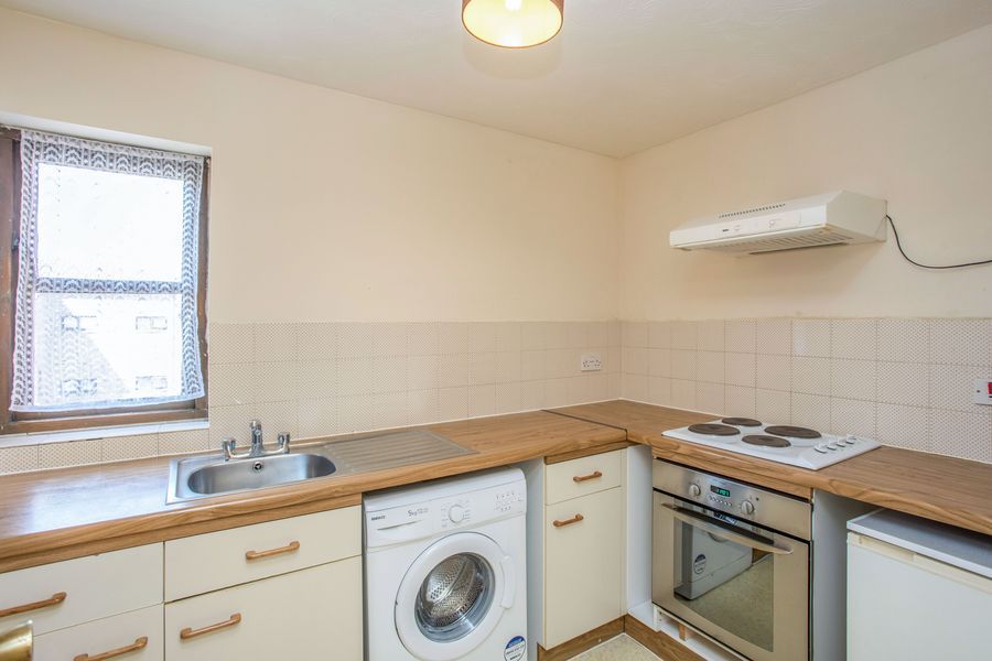 Property photo 2 of 8 23Fde765-781F-46A5-8