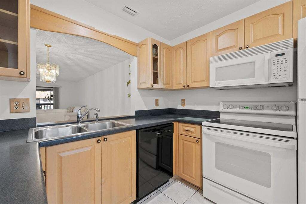 Property photo 3 of 20 <Alttext/>