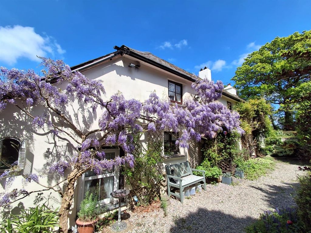 Property photo 1 of 34