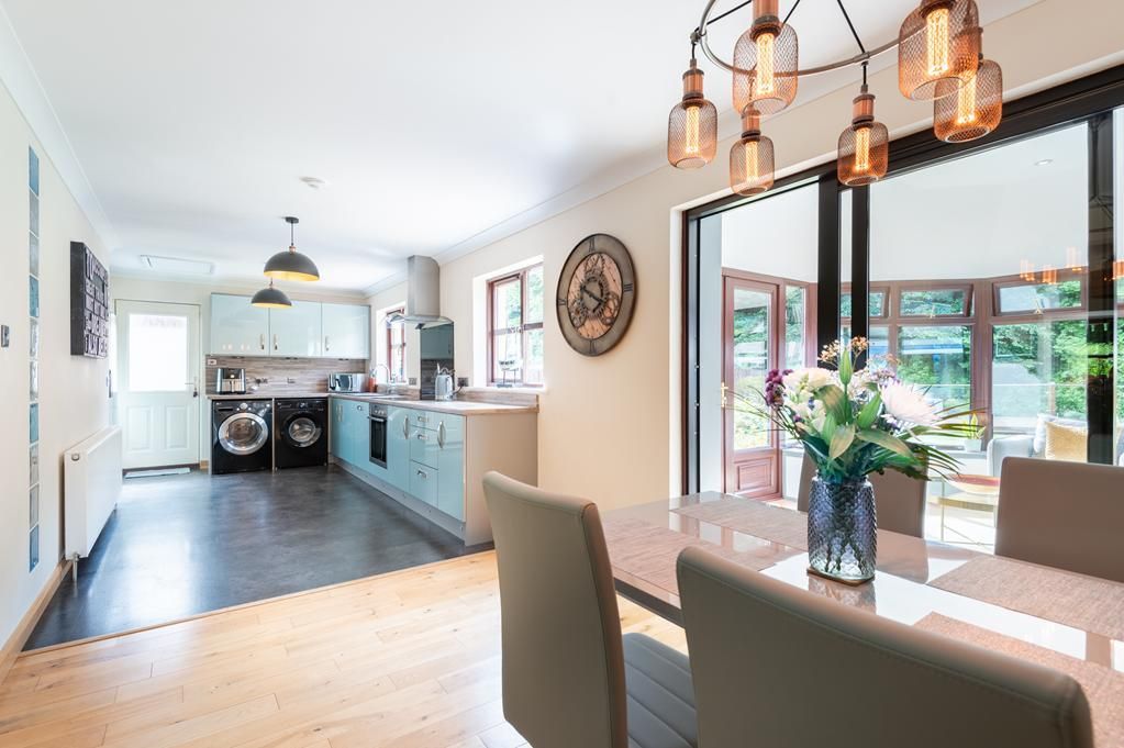 Property photo 3 of 32 Lev1475Pem Dining To Kitchen.Jpg
