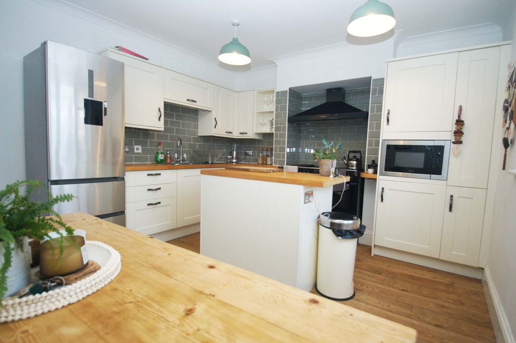 Property photo 3 of 19 0 General