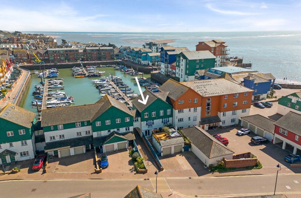 Property photo 1 of 28