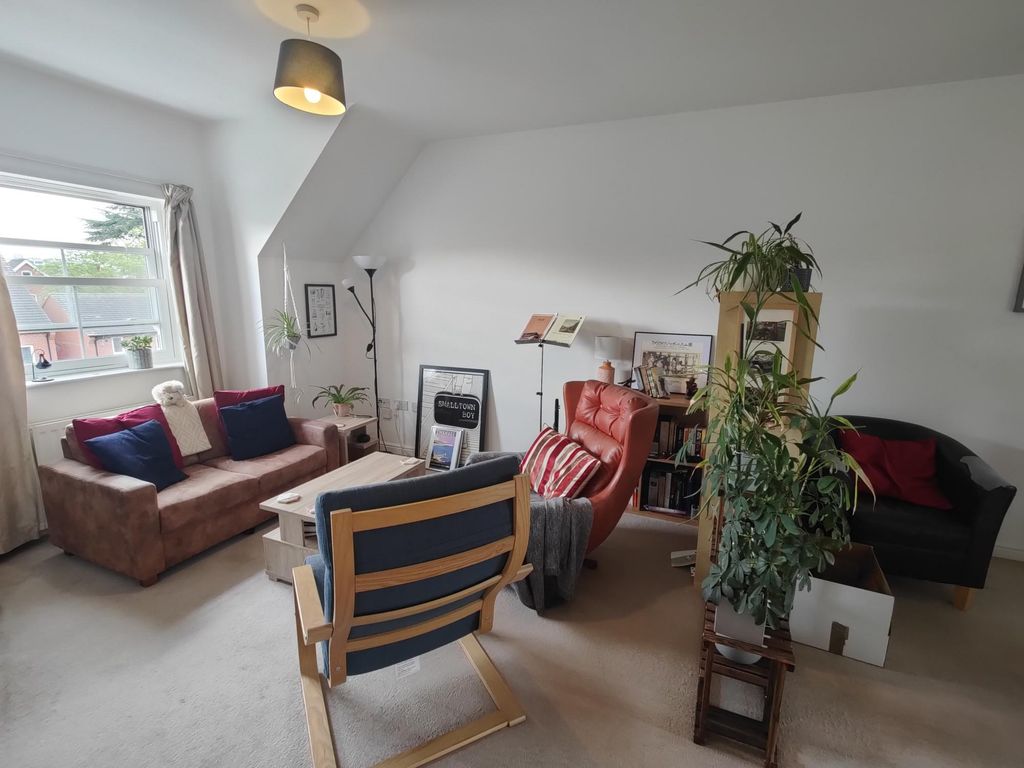Property photo 2 of 8