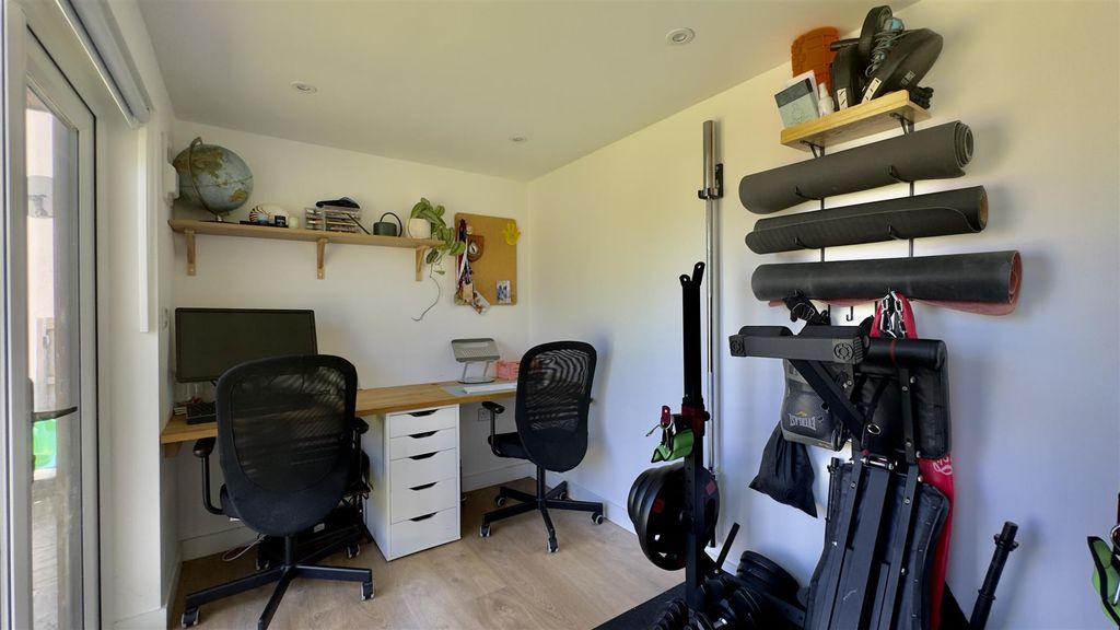 Additional image 20 of 4 bed semi-detached house for saleHendrawna Meadows, Perranporth TR6