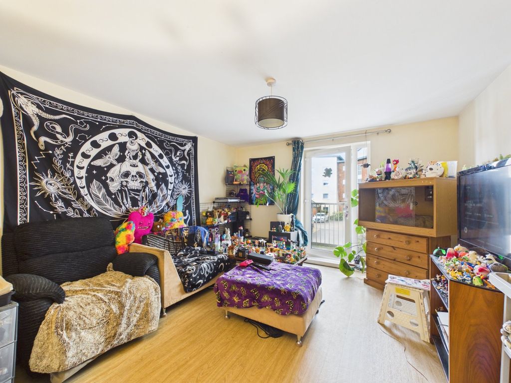 Property photo 3 of 8 Picture No. 09