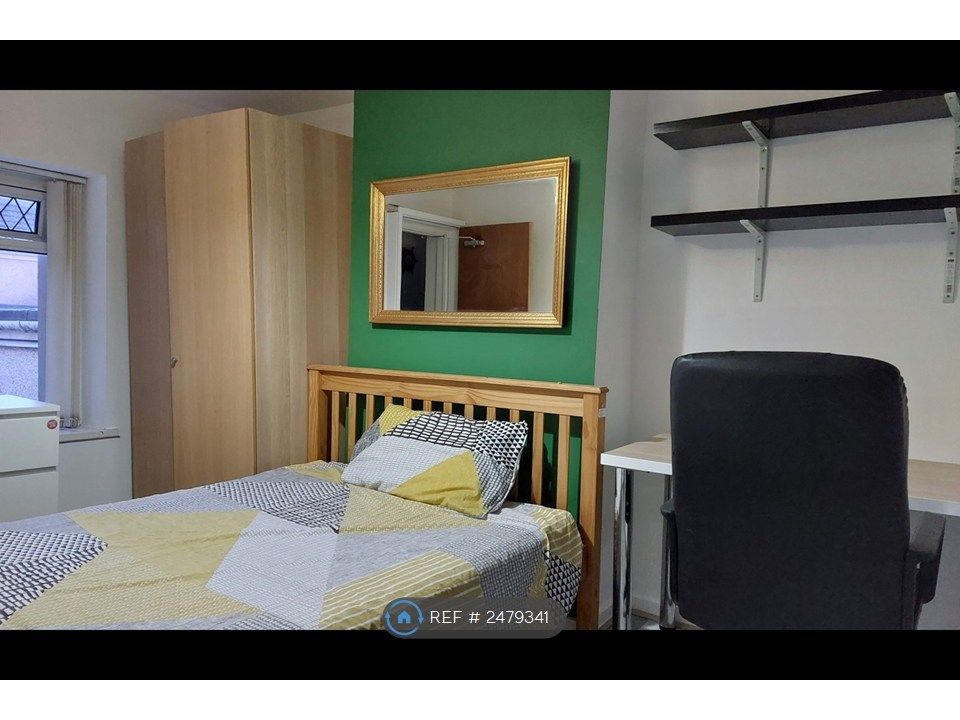 Property photo 1 of 19 Bedroom-1