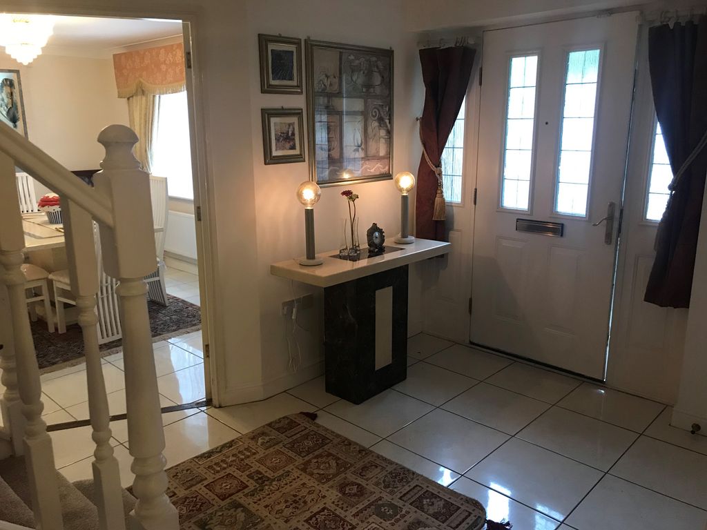 Property photo 3 of 18