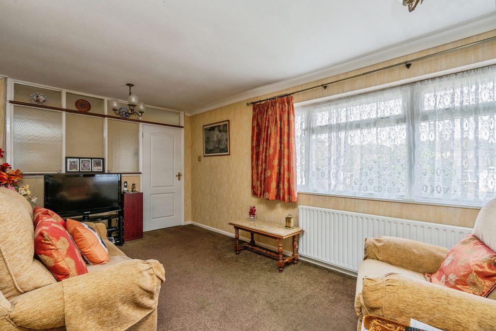 Property photo 2 of 17 Photo