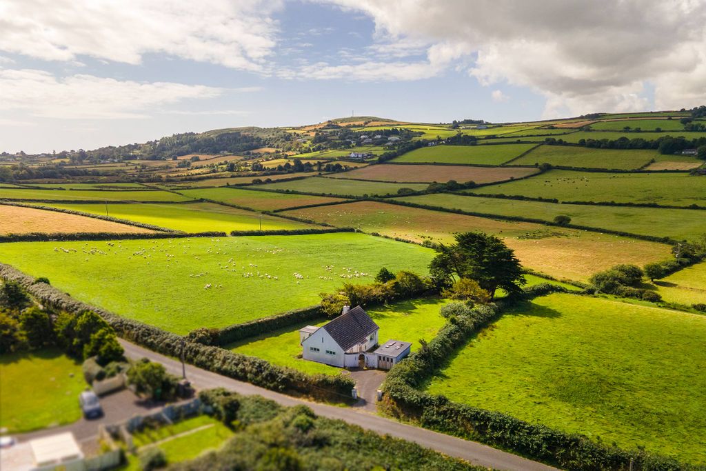 Property photo 1 of 22