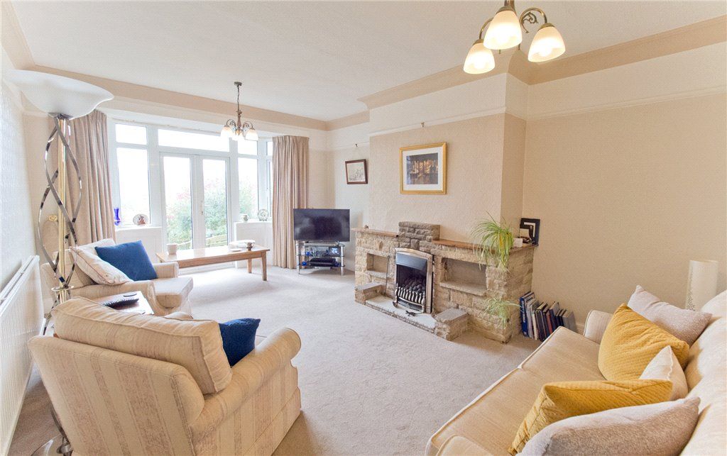 Property photo 3 of 22 Sitting Room