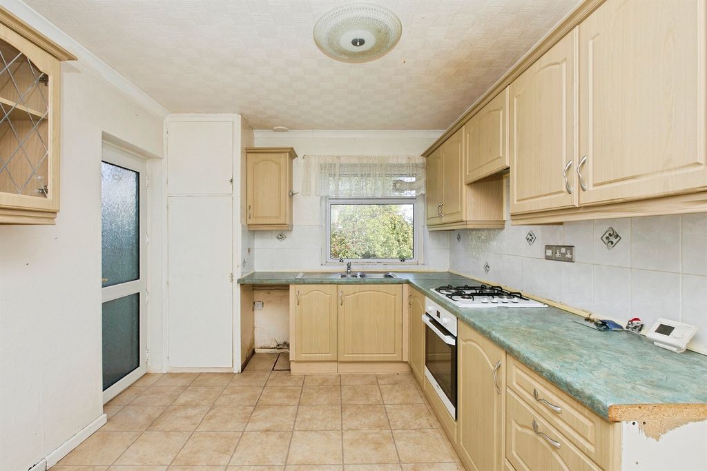 Property photo 2 of 13