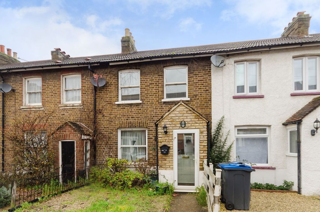Property photo 1 of 8