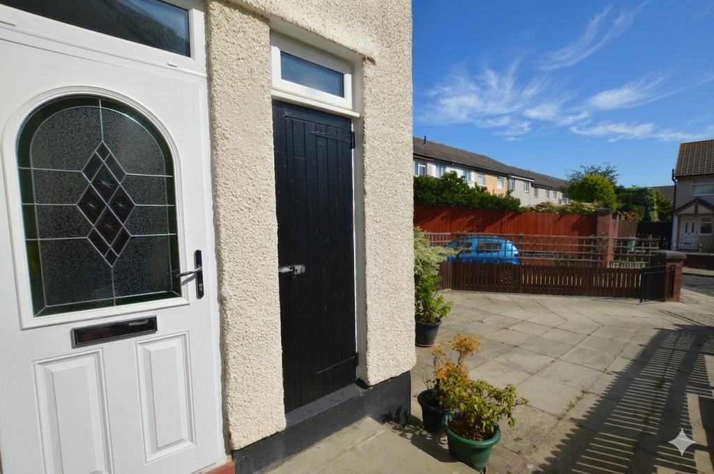 Property photo 3 of 27
