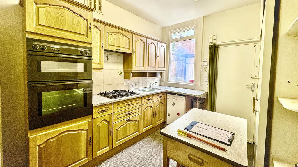 Property photo 3 of 18 Photo 11