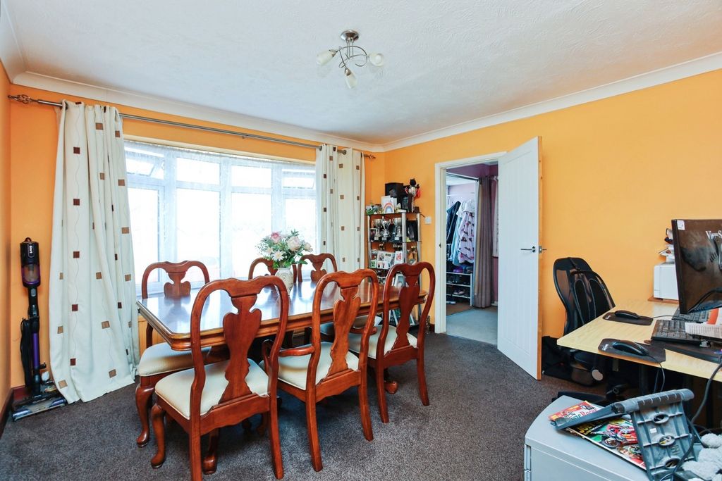 Property photo 3 of 20 Pbox-Img.Jpg