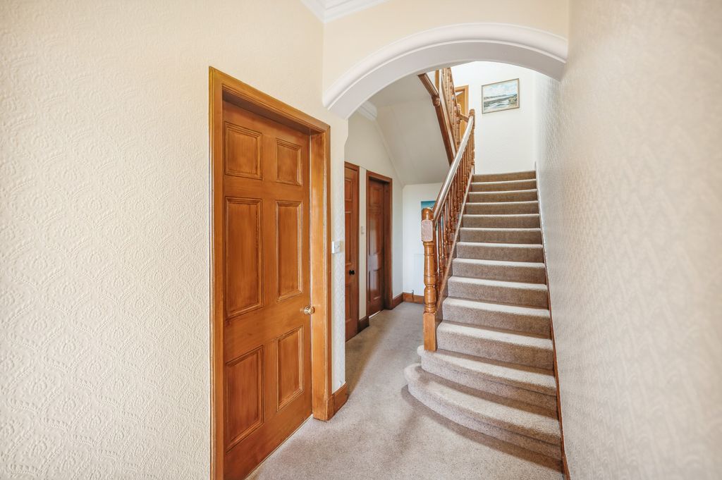 Property photo 2 of 17 2