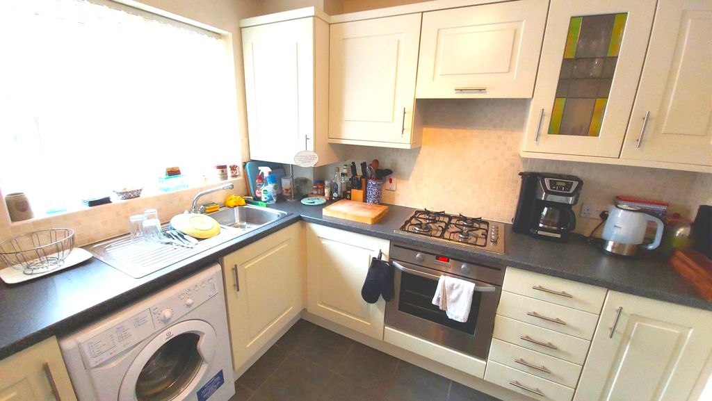 Property photo 2 of 11