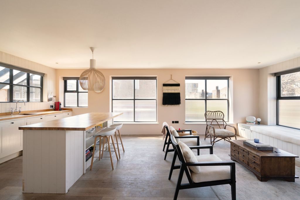 Property photo 1 of 18 273502 - Pagnell-Street-010.Jpg