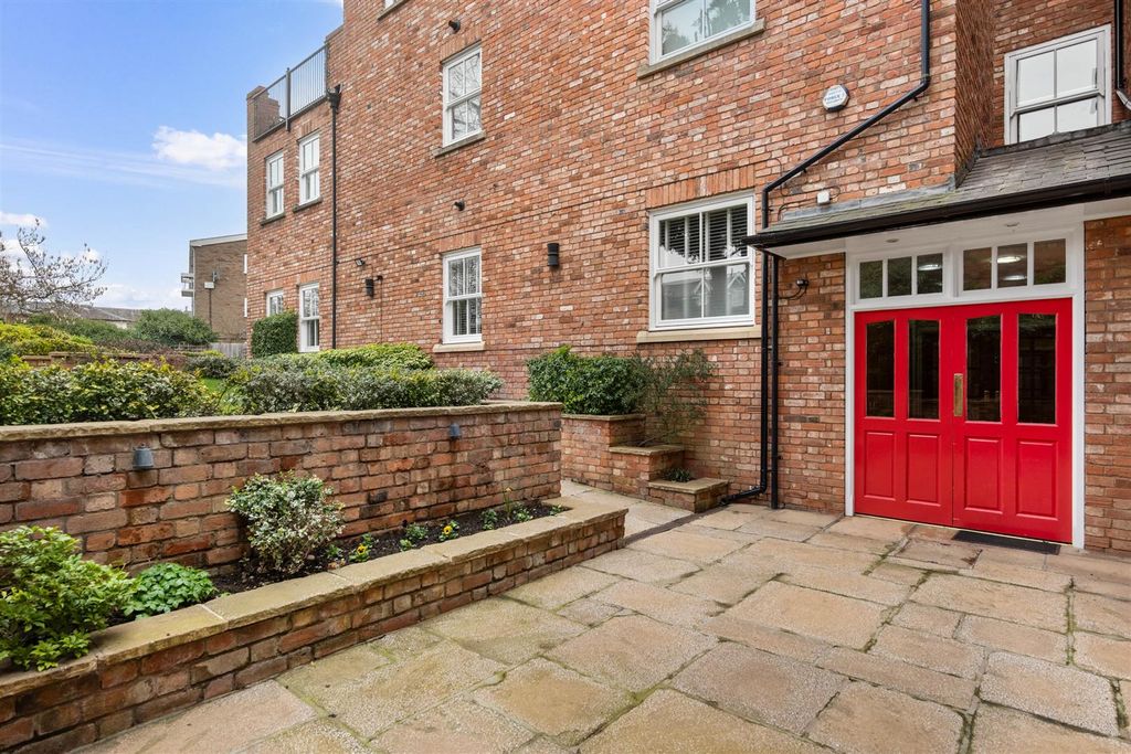 Additional image 14 of 2 bed flat for salePayton Street, Stratford-Upon-Avon CV37