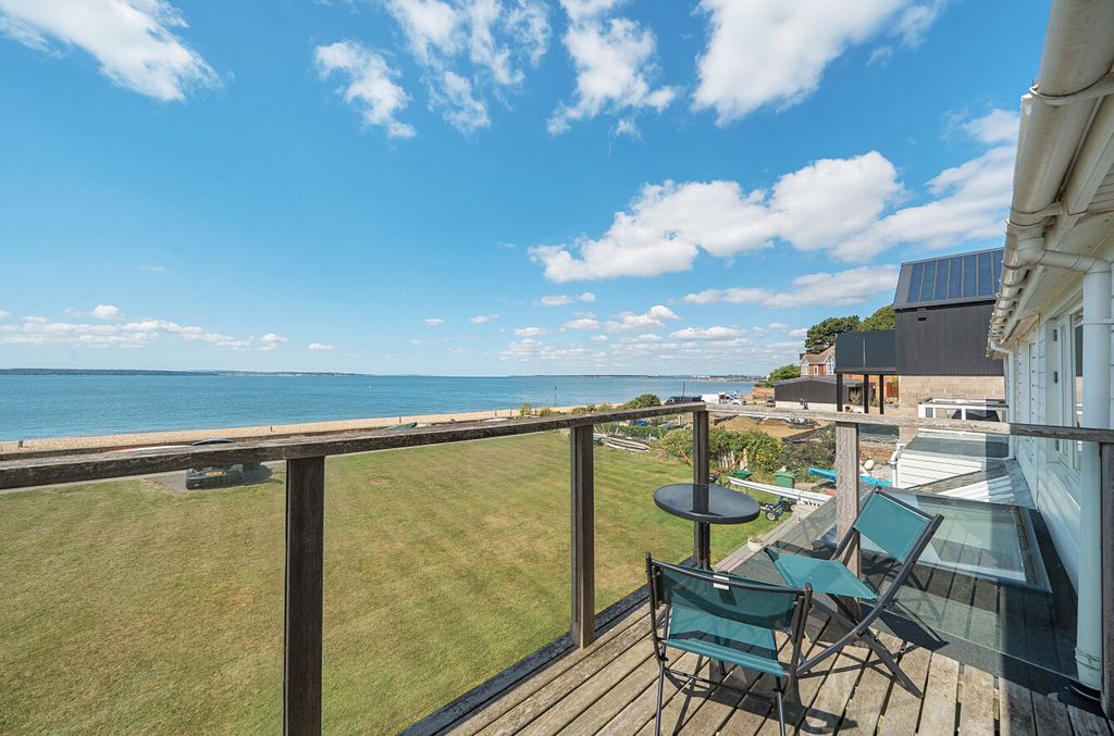 Property photo 1 of 15 1320686-2-686Cf4B...