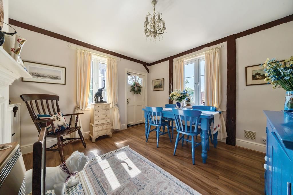 Property photo 3 of 27 Photos