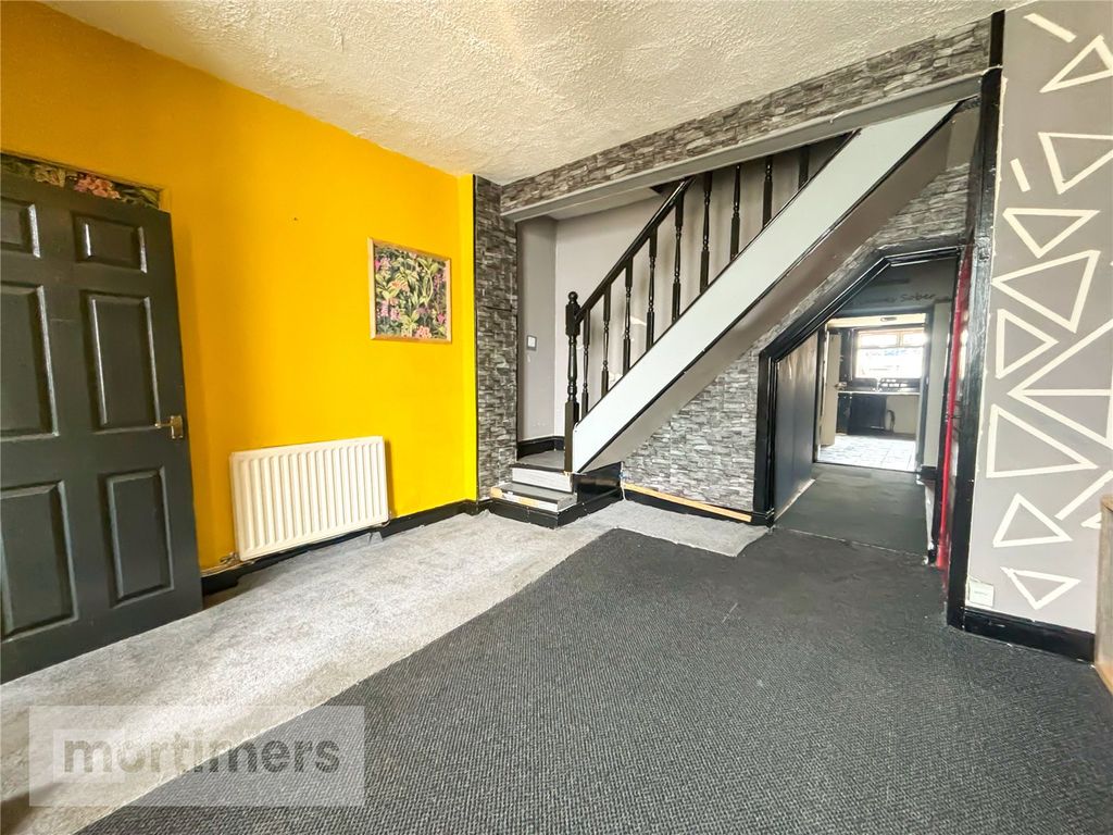 Property photo 3 of 14 Living Room
