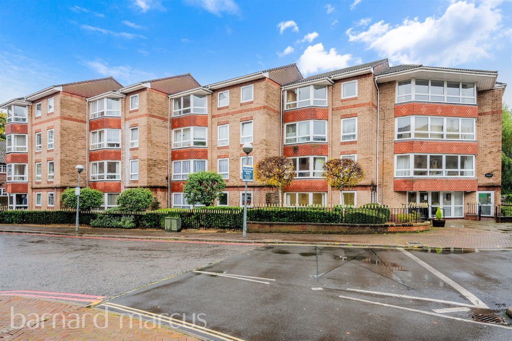 Property photo 1 of 11