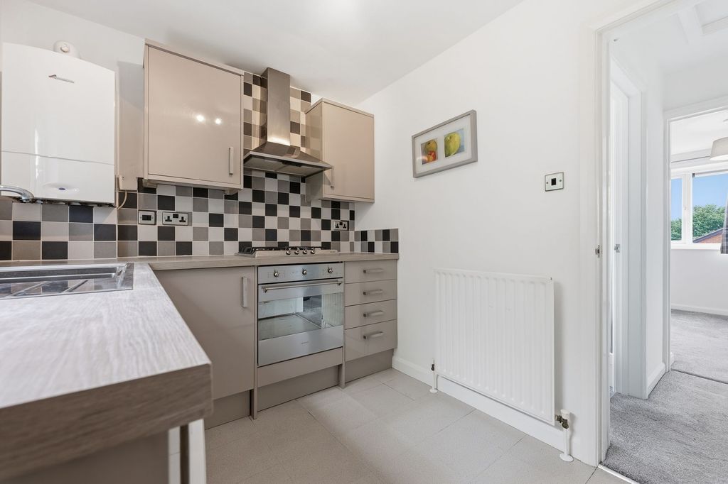 Property photo 3 of 16