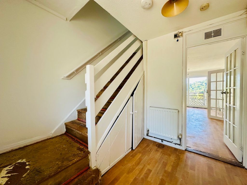 Property photo 3 of 17 Img_4608